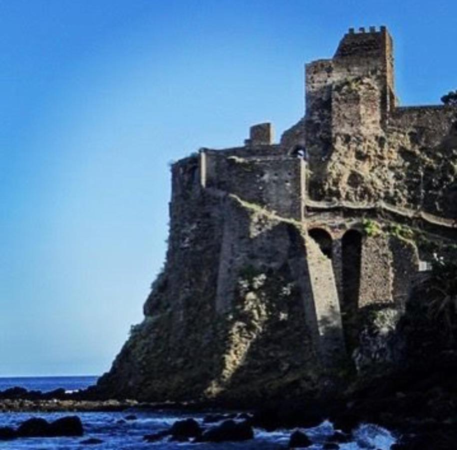 Sicitaly Bed & Breakfast Aci Castello Bagian luar foto